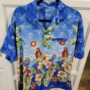 Happy Bay Mens L Hawaiian Button Up Shirt Tropical Palm Trees Parrot Beach Ocean